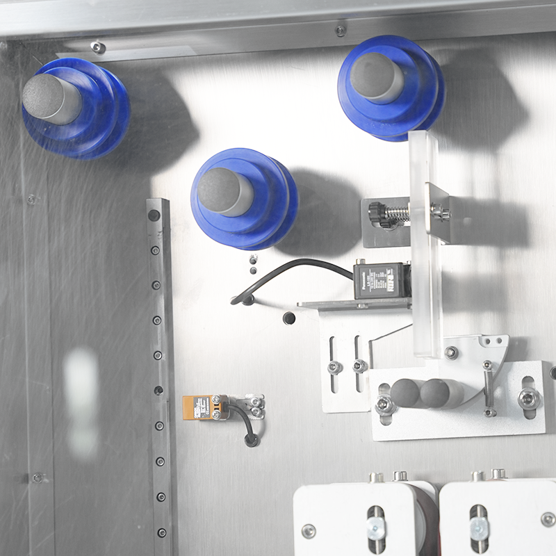 JF-C120 全自动干燥剂塞入机